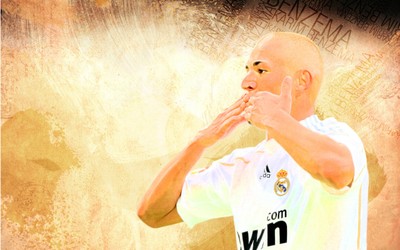 米兰电竞评论-阿拉巴客串前锋进球